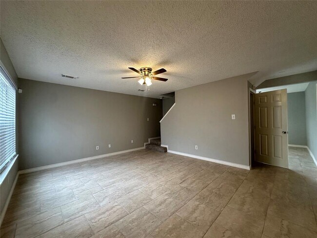 Building Photo - 7734 Ellis Dr