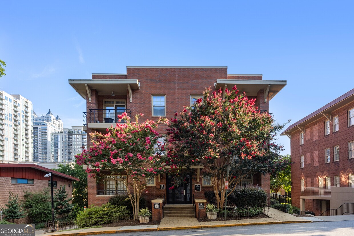 Foto principal - 250 11th St NE
