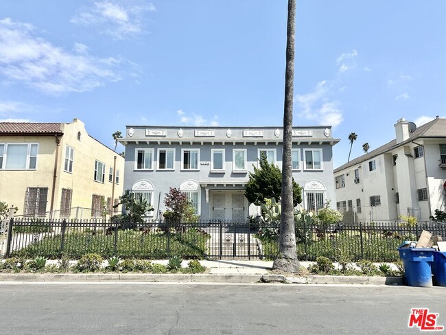 Foto del edificio - 1156 4th Ave