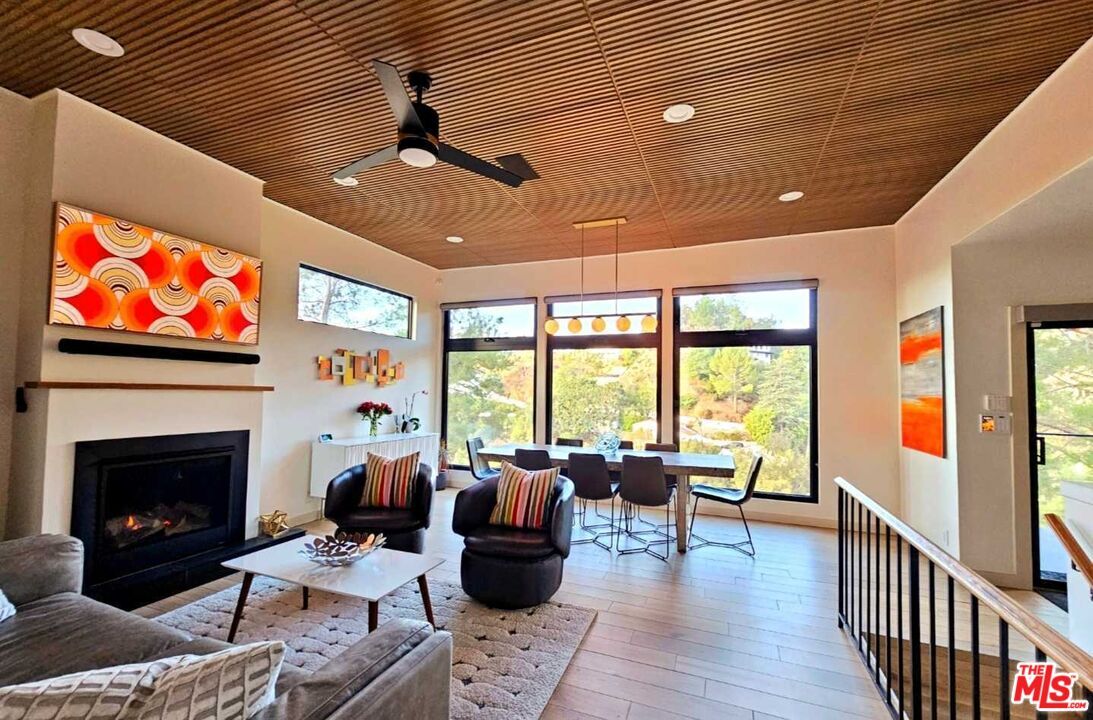 Foto principal - 6194 Rodgerton Dr