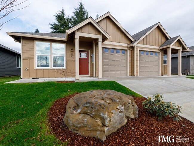 Building Photo - Newer 2BD Duplex in Great Washougal Locati...