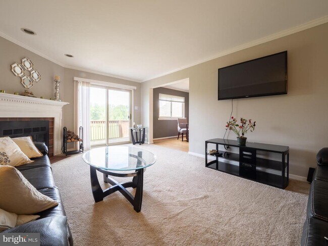 Building Photo - 213 Josephs Way