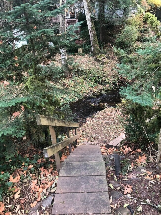 Building Photo - RC05