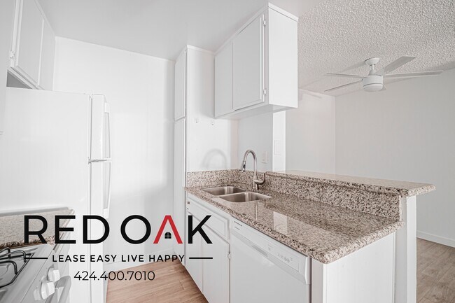 Foto del edificio - 11817 Victory Blvd