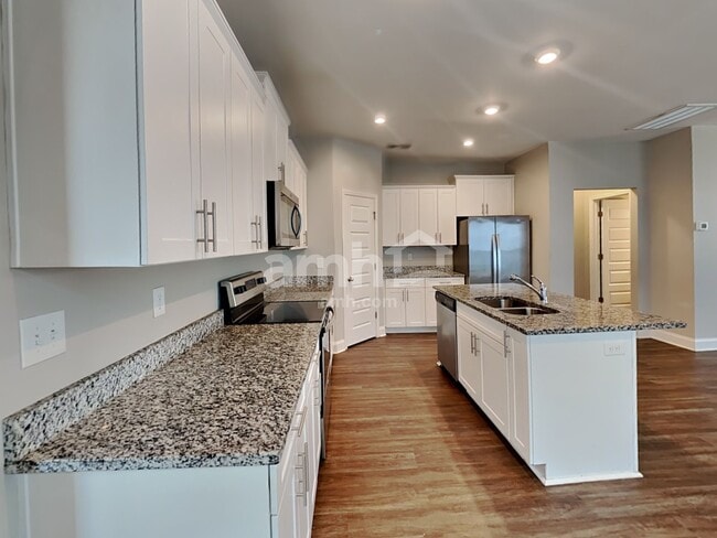 Foto del edificio - 5211 Tupelo St