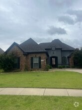 Building Photo - 306 Camelback Dr