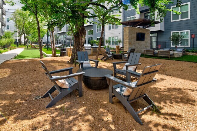 Foto del edificio - 2001 E 4th St