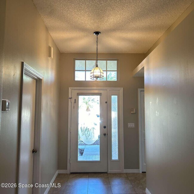 Foto del edificio - 1281 Rock Springs Dr