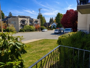 Building Photo - 611 Blackford St
