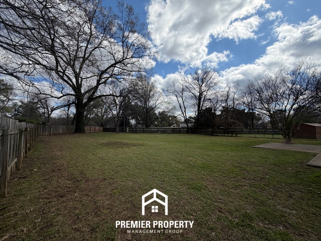 Building Photo - Move-In Ready 3BR Home in Raleigh | Hardwood Floors, Formal Dining & Fenced Yard