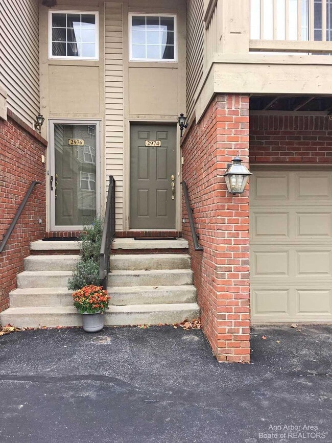Building Photo - 2974 Barclay Way