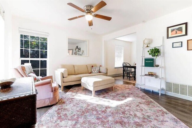 Foto del edificio - Incredible Downtown Round Rock Home for Rent