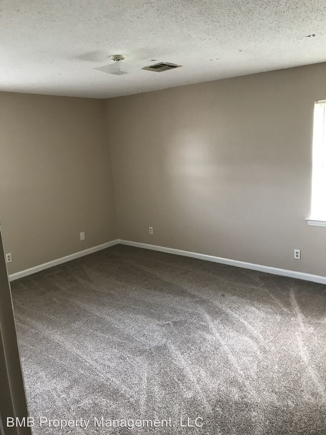Foto del edificio - 3 br, 2 bath House - 705 North Pass Road
