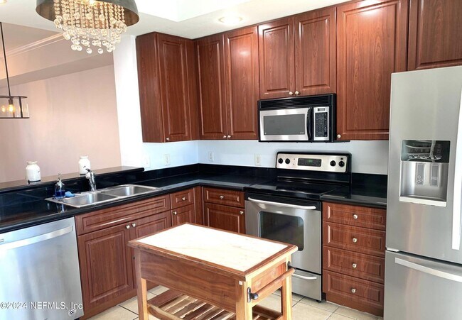 Foto del edificio - 9745 Touchton Rd