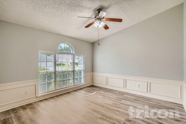 Foto del edificio - 9610 Fox Hearst Rd