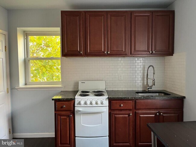 Foto del edificio - 425 N 41st St