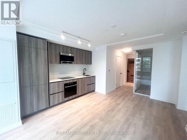Photo du bâtiment - 127 Broadway Ave