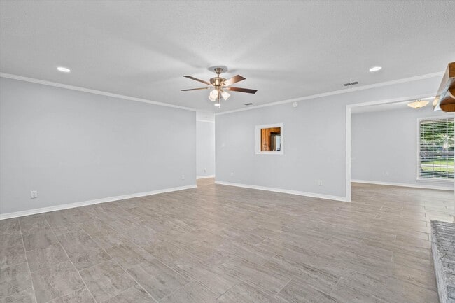 Building Photo - 1040 Smokerise Dr