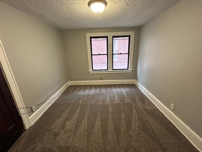 Foto del edificio - 3237-3237 Grove Ave