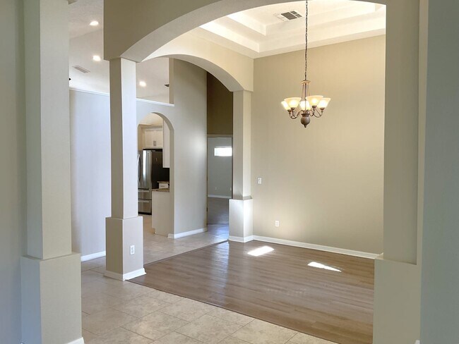 Building Photo - 2427 Cimmaron Ash Way