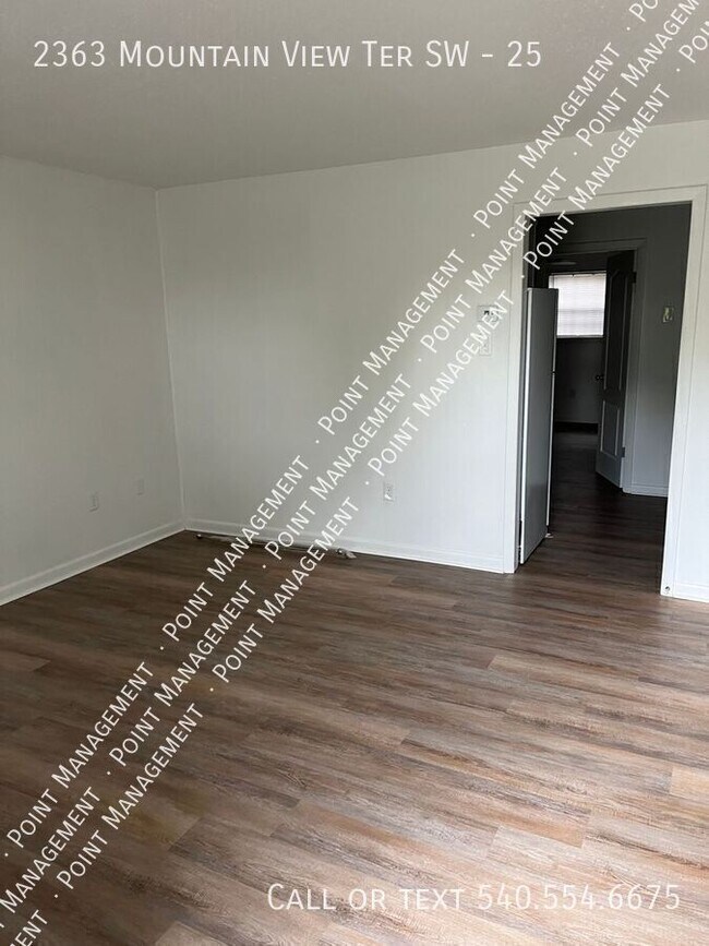 Foto del edificio - 2363 Mountain View Terrace SW