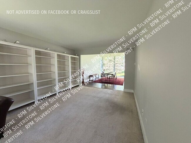 Foto del edificio - 6206 Pine Needle Dr