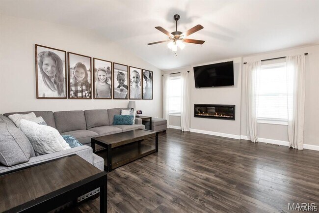 Foto del edificio - 3505 Chippewa Dr