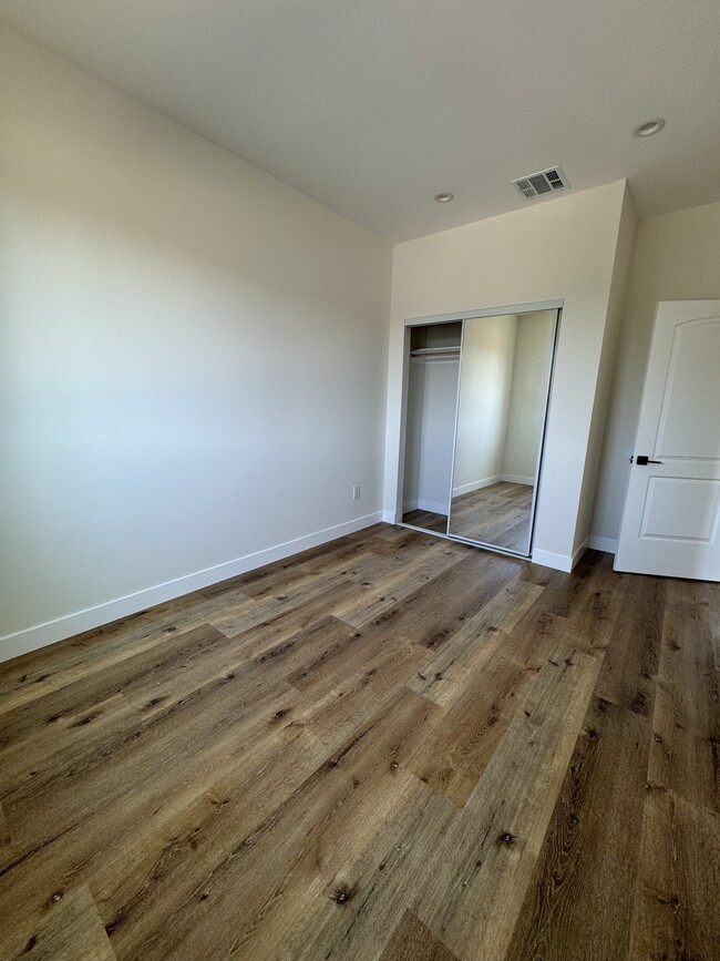Building Photo - 5871 Towne Ave
