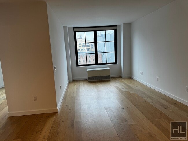 Building Photo - NORTHERN BOULEVARD