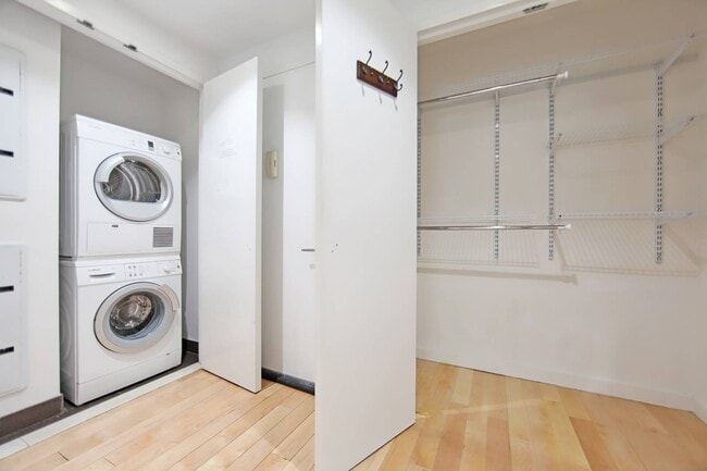 Foto del edificio - 560 Carroll St