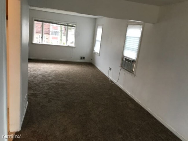 Building Photo - 273 Saddle River Rd