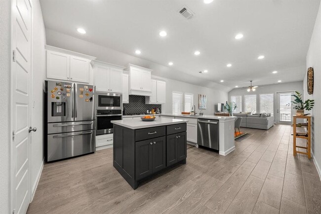 Foto del edificio - 204 Blf Crk Ln