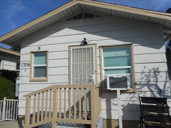 Foto del edificio - 7336 Comstock Ave