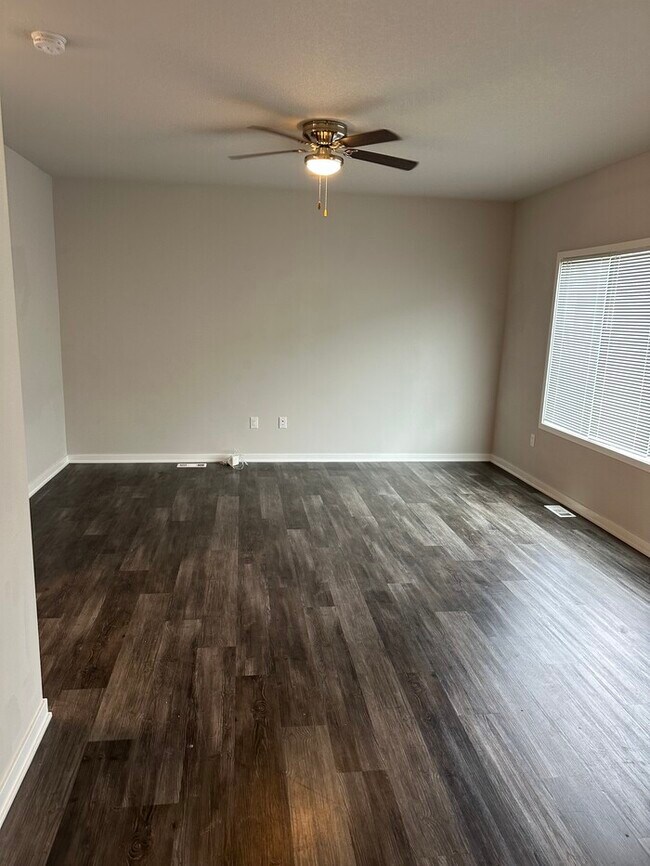 Foto del edificio - 15135 Bellflower Ln