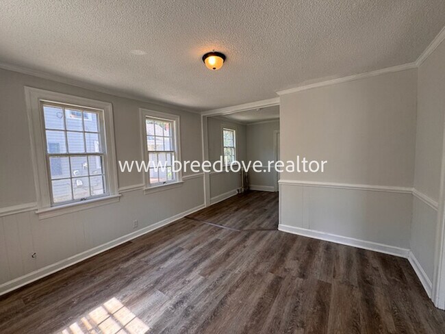Foto del edificio - 413 Dewey St SW