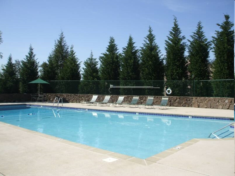 Piscina - Cherokee Ridge Apartments