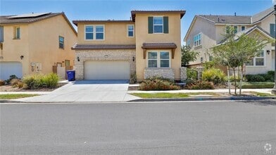 Building Photo - 2832 E Clementine Dr