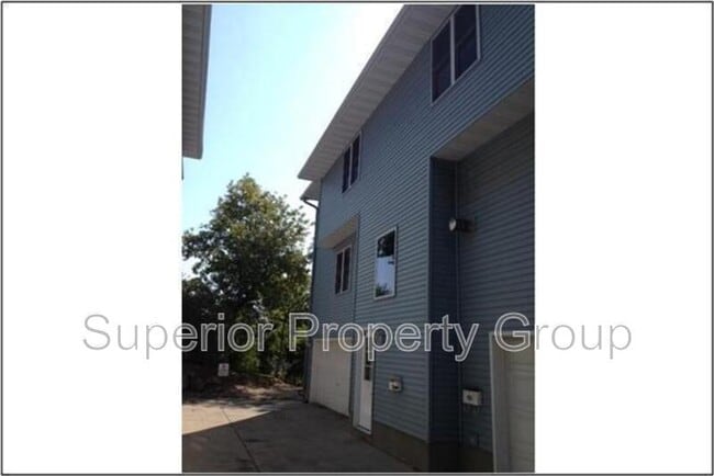 Building Photo - 1319 Loftsgordon Ave