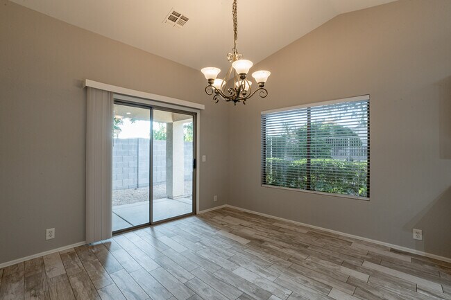 Foto del edificio - 5184 W Campo Bello Dr
