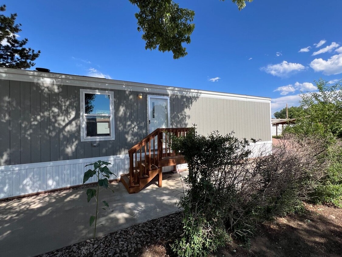 Foto principal - New 3 bedroom 2 bath in a Mobile Home Park