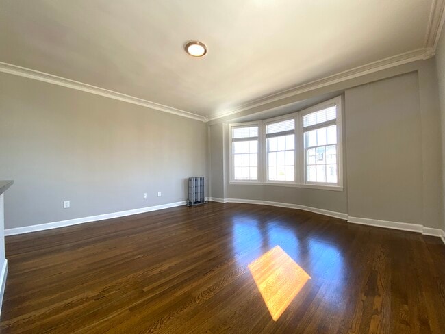 Building Photo - 1725 Van Ness Ave