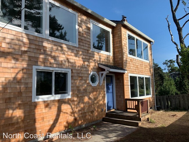 Building Photo - 3 br, 2.5 bath House - 729 Marion