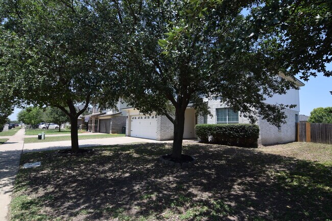 Building Photo - 4503 Golden Gate Dr