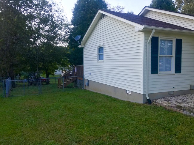Building Photo - 309 N Ivy Ct