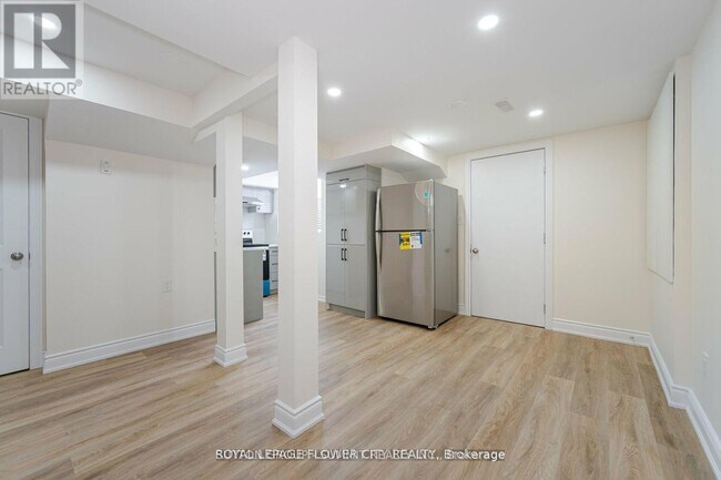 Photo du bâtiment - 12200 McLaughlin Rd