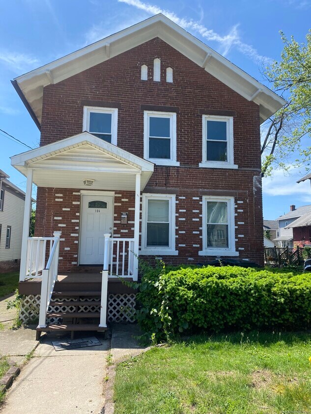 Primary Photo - 104 Spring St