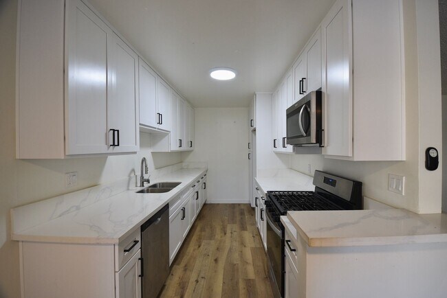 Building Photo - 11255 Camarillo St