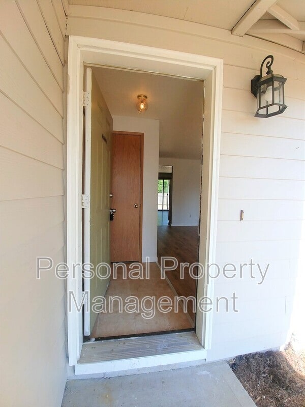 Photo - 14208 NE 85th St House