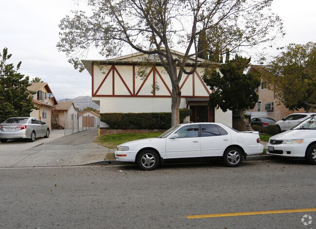 Building Photo - 355 W Lomita Ave