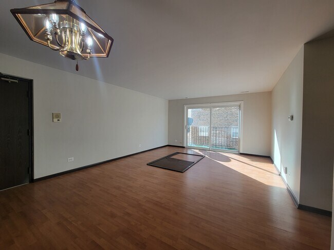 Foto del edificio - 2615 W Foster Ave